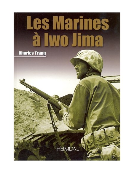 LES MARINES À IWO JIMA